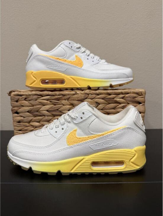 Size 7.5 - Nike Women’s Air Max 90 SE “Citron Daisy”